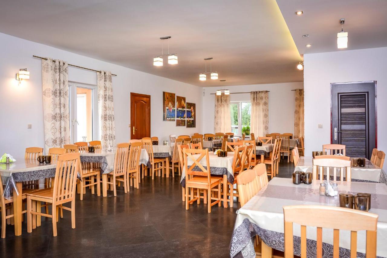 Osrodek Wczasowo-Kolonijny Bazylak Rewal Bed & Breakfast Exterior photo